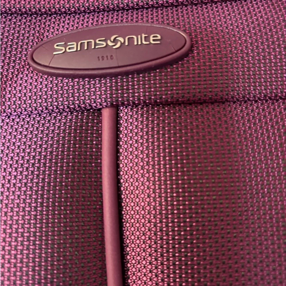 Samsonite weekender and backpack bag set purple!New without tags!